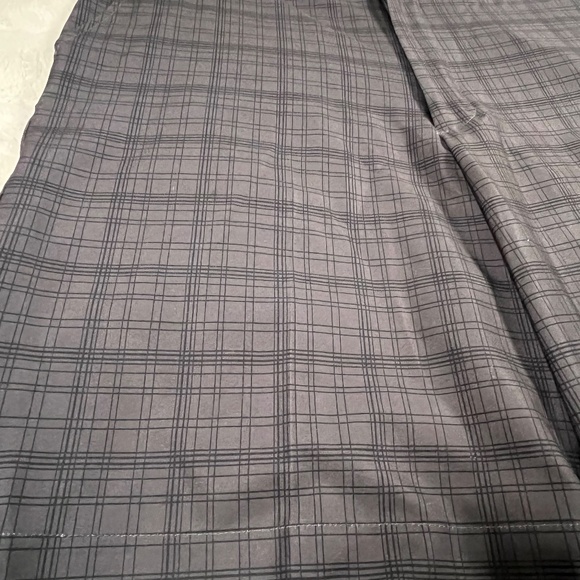 Men’s Lone Cypress Performance golf shorts size 36 - Picture 2 of 7